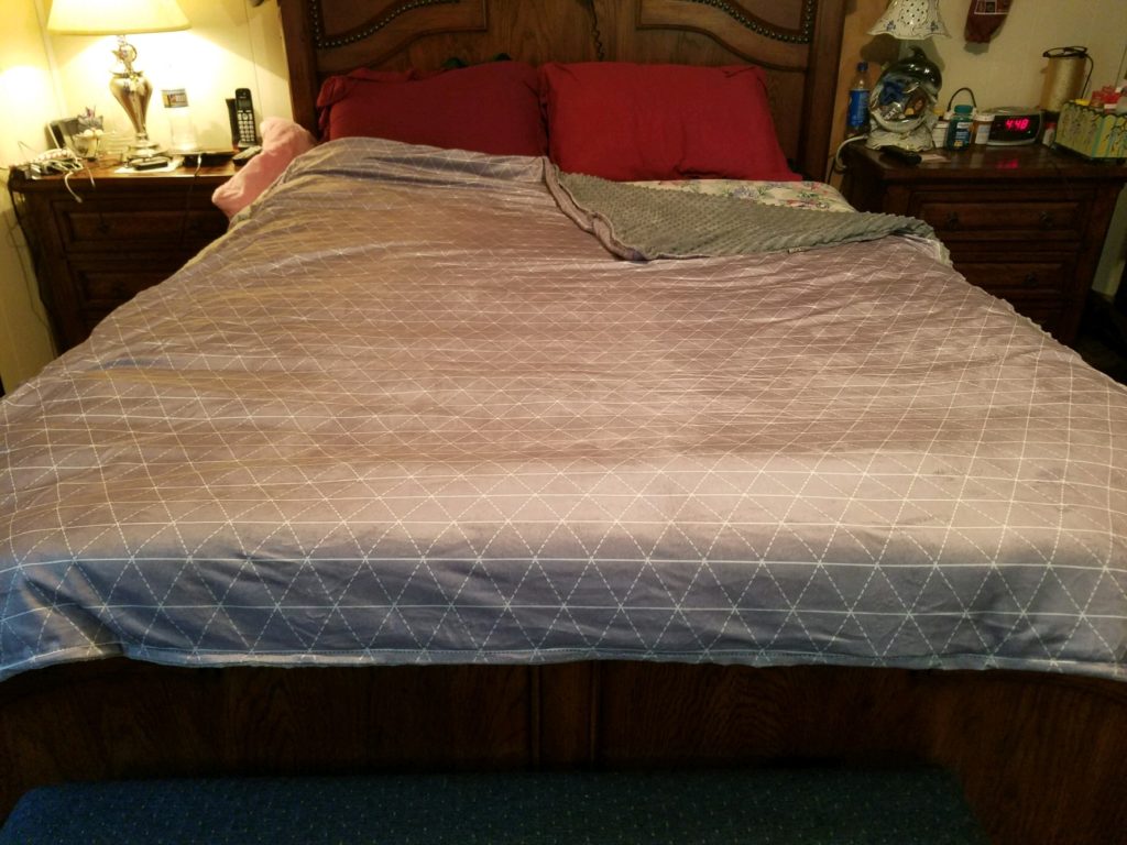 Rocabi Weighted Blanket Designed to Reduce Anxiety & Induce a Sense of Calm and Relaxation.6